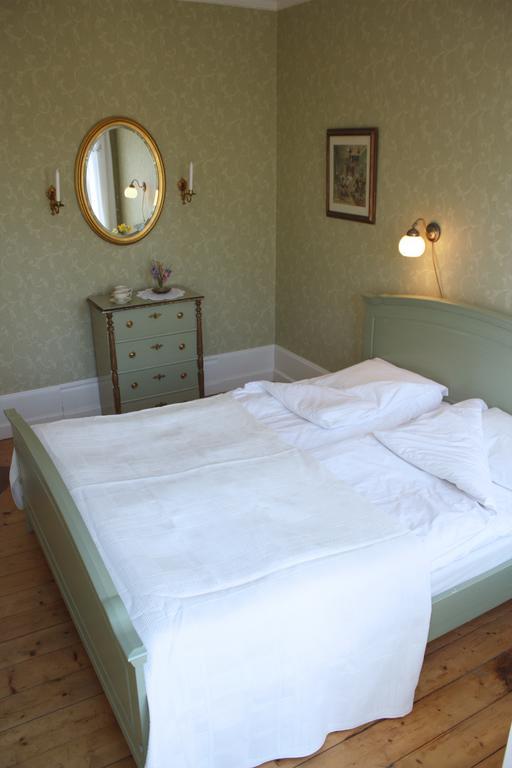 Gula Hoenan Guest House Ronehamn Room photo