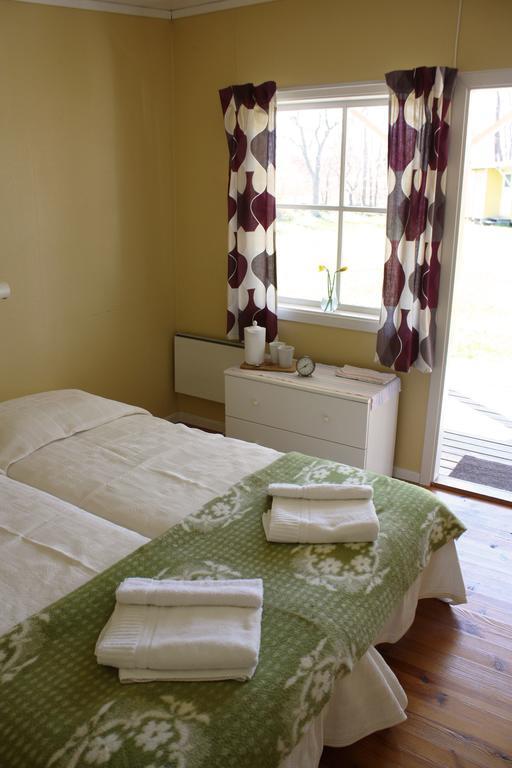 Gula Hoenan Guest House Ronehamn Room photo