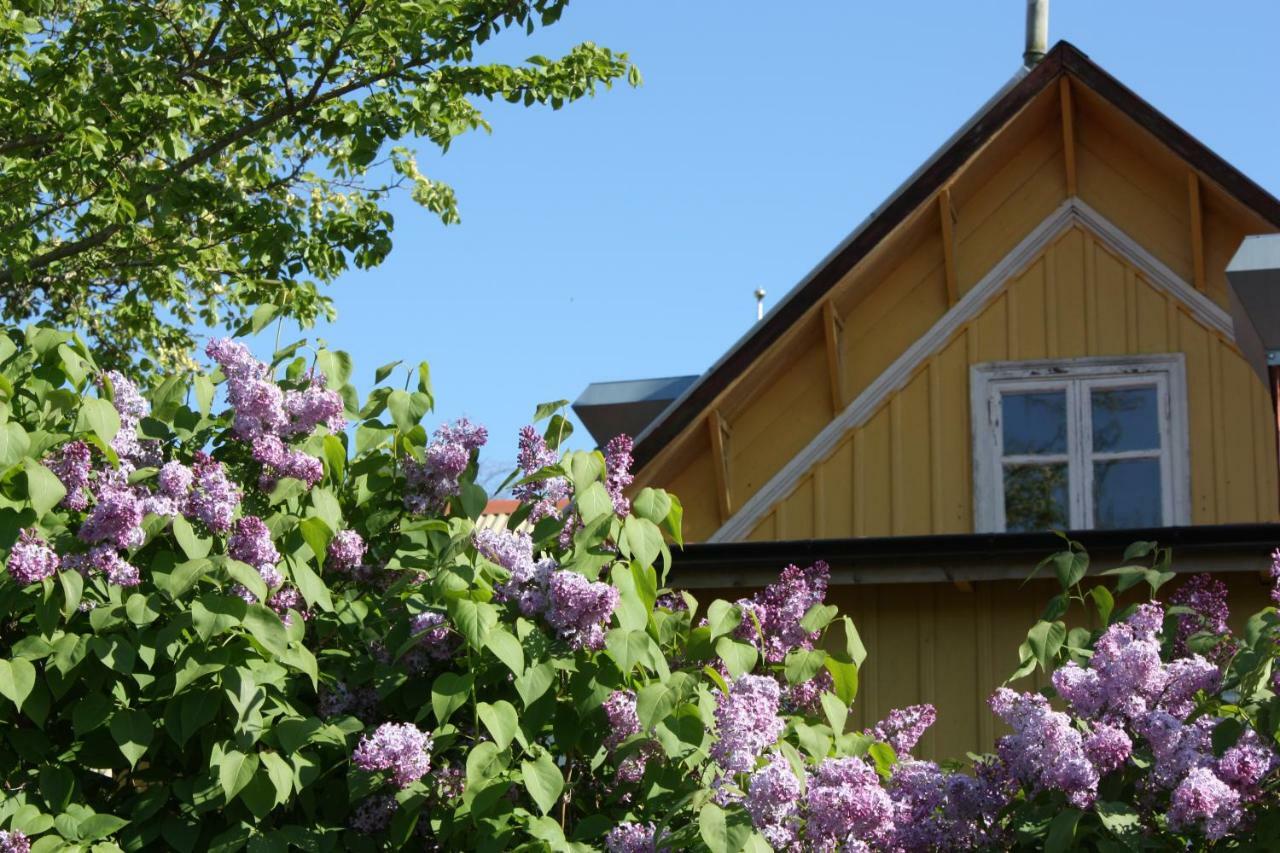 Gula Hoenan Guest House Ronehamn Exterior photo